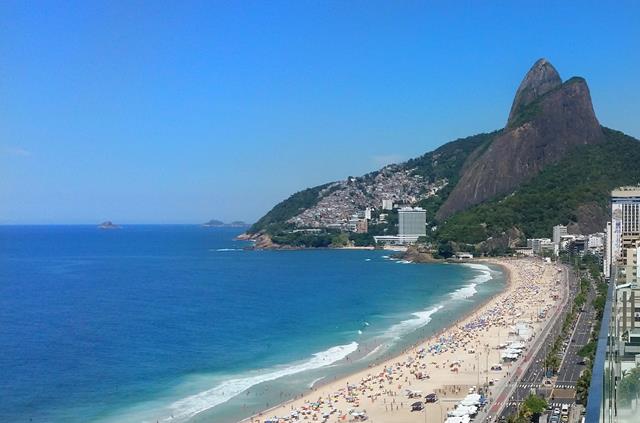 Orla do Leblon e Morro Dois Irmãos